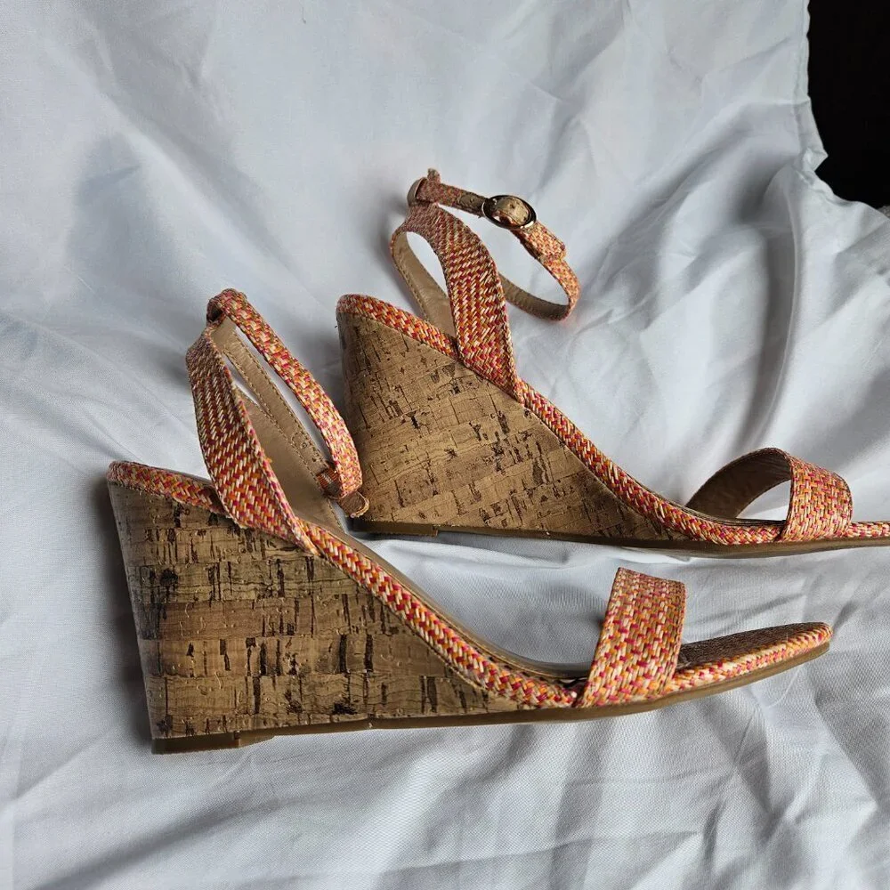 LC Lauren Conrad Pink & Orange Woven Wedge sandals size‎ 9.5
